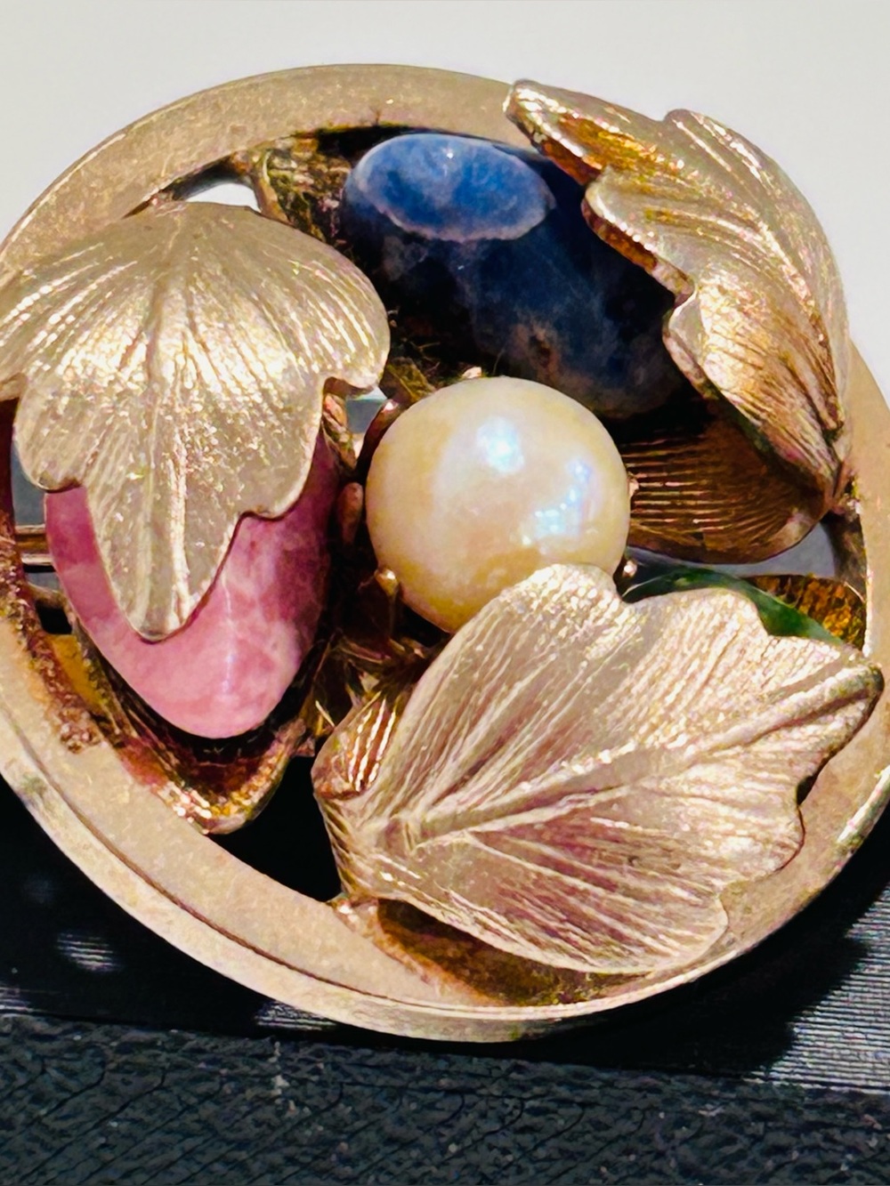 Sarah Coventry Brooch and Clip On Earrings Set Floral Circle Faux Pearl Stones - Picture 10 of 15